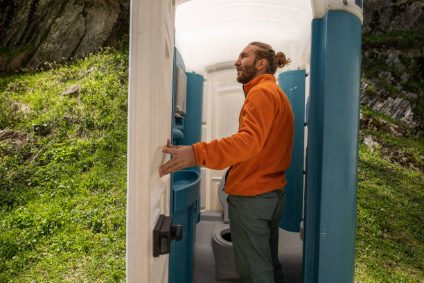 Best Portable toilet rental cost  in Fair Plain, MI